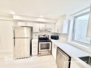 147 Langlaw Dr in Cambridge, ON - Building Photo - Building Photo