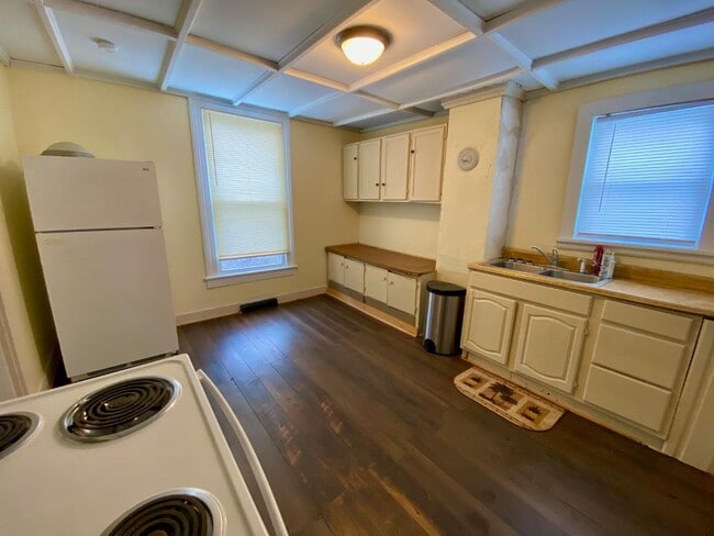 property at 1603 Taylor St