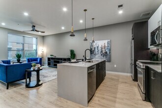 3700 McKinney Ave in Dallas, TX - Building Photo - Building Photo