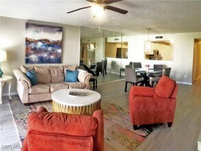 218 Sugar Pine Ln in Naples, FL - Building Photo - Building Photo
