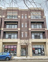 5053 N Clark St in Chicago, IL - Building Photo