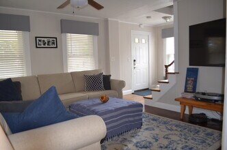 204 Pleasant St in Weymouth, MA - Building Photo - Building Photo