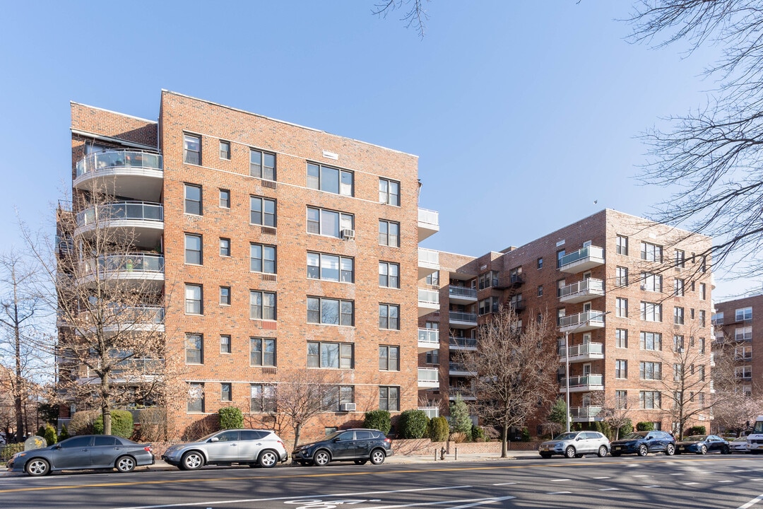 9511 Shore Rd in Brooklyn, NY - Foto de edificio