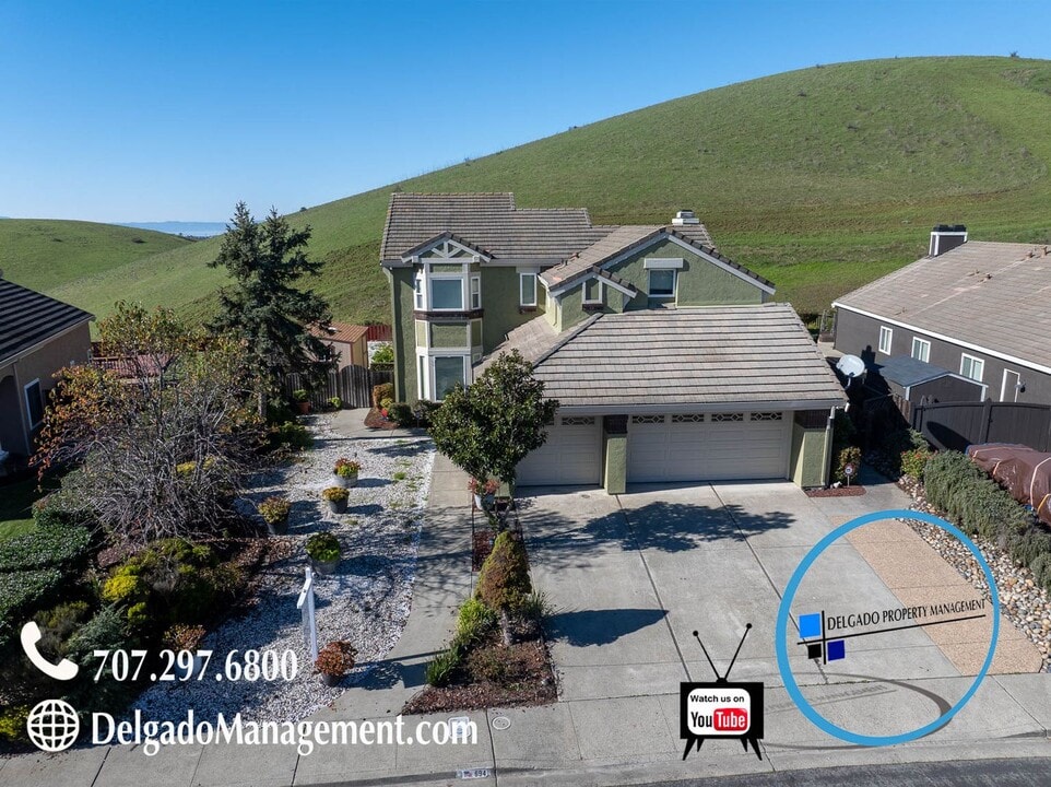 694 Knight Dr in Benicia, CA - Building Photo