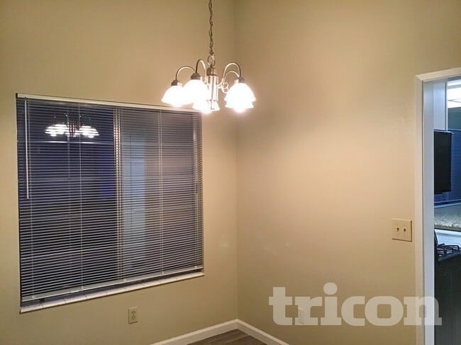 2020 Burnside Dr, Unit 210 in Sparks, NV - Foto de edificio - Building Photo