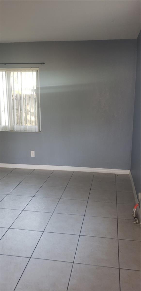 709 SW 13th Ave-Unit -4 in Fort Lauderdale, FL - Building Photo - Building Photo