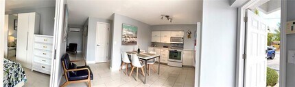 1705 N Riverside Dr in Pompano Beach, FL - Building Photo - Building Photo