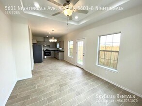5601 Nightingale Ave in McAllen, TX - Foto de edificio - Building Photo