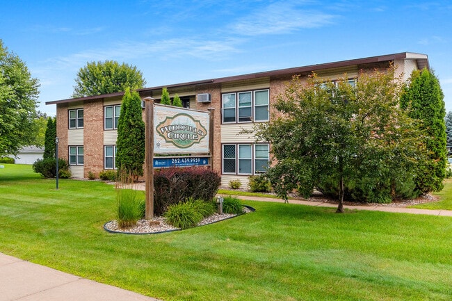 Woodfield Circle Apartments in Wausau, WI - Foto de edificio - Building Photo