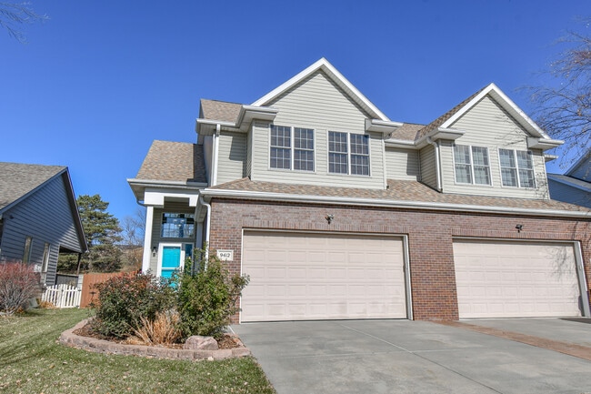 9412 Forest Glen Dr in Lincoln, NE - Foto de edificio - Building Photo