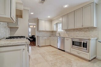 6906 Alderney Dr in Houston, TX - Building Photo - Building Photo