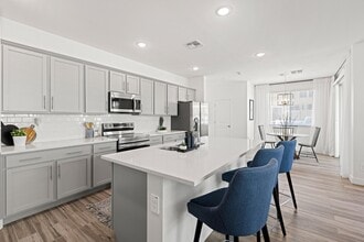 Willow 38 in Phoenix, AZ - Building Photo - Building Photo