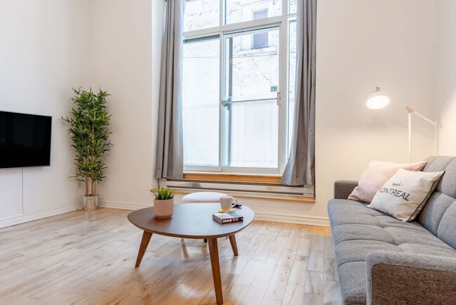 3454 Rue Adam