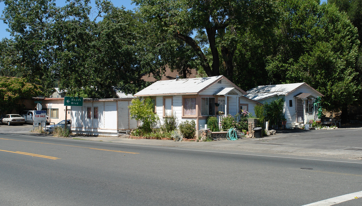 18283 Sonoma Hwy in Sonoma, CA - Building Photo