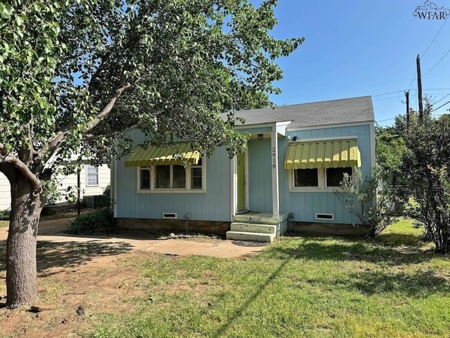 2918 Featherston Ave