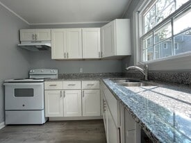 Dolphin Apartments in Siler City, NC - Building Photo