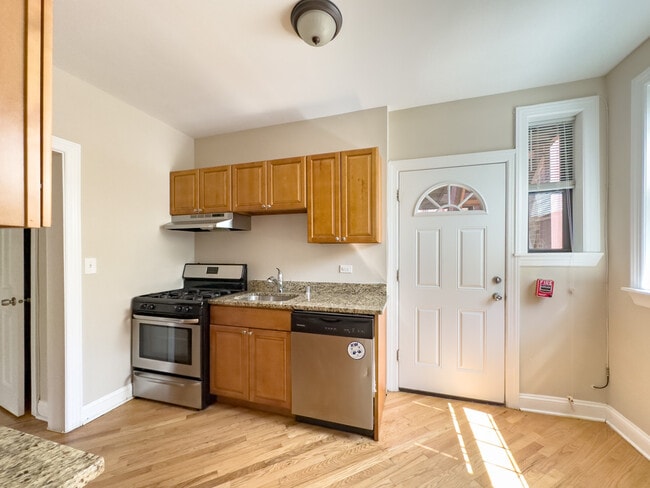 899 Green Bay Rd in Winnetka, IL - Building Photo - Building Photo
