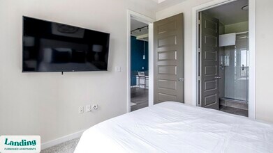 825 Usener St, Unit 829 in Houston, TX - Building Photo - Building Photo