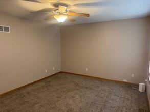 207-209 N Elm St in Cameron, MO - Building Photo - Building Photo