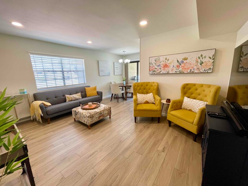 5300 E Waverly Dr in Palm Springs, CA - Building Photo