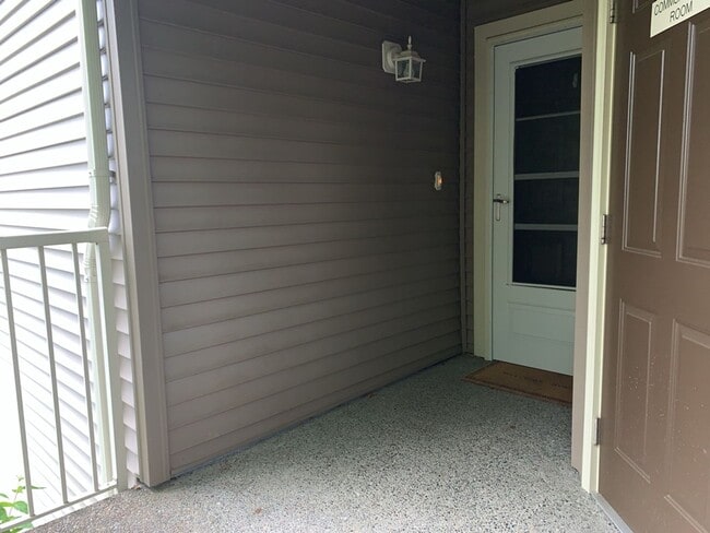 property at 6127 Hazel Loop SE