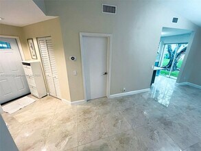 1462 Springside Dr in Weston, FL - Building Photo - Building Photo