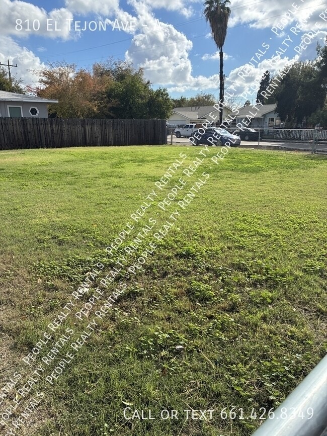 810 El Tejon Ave in Bakersfield, CA - Building Photo - Building Photo