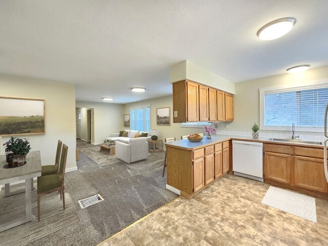 2225 W Tenth Ave in Spokane, WA - Building Photo - Building Photo