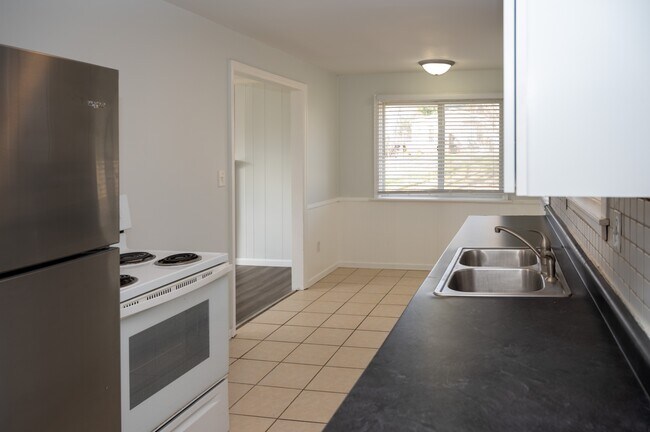 3244 Marion Rd SE in Rochester, MN - Building Photo - Building Photo