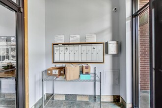 2032 W Division St in Chicago, IL - Building Photo - Building Photo
