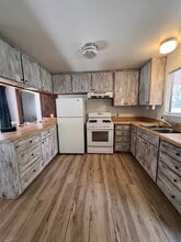 11218 Cedar Ridge Dr in Grass Valley, CA - Building Photo - Building Photo