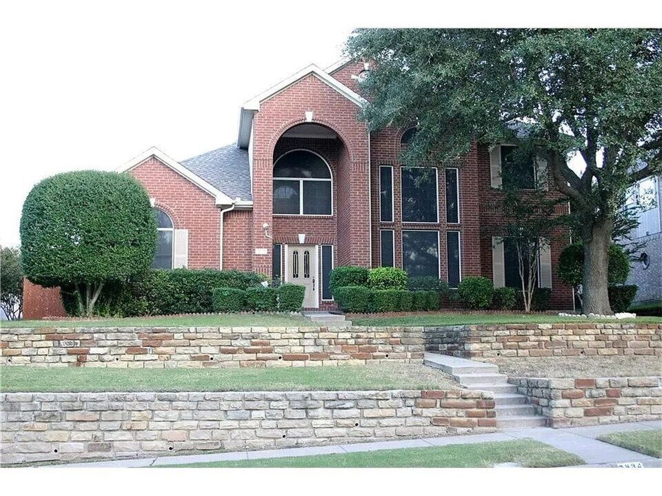 2834 Lincolnshire Dr in Richardson, TX - Building Photo