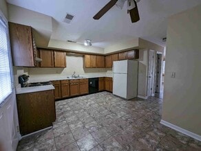 5833 Benton Rd in Paducah, KY - Building Photo - Building Photo