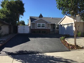 15154 Enadia Way in Los Angeles, CA - Building Photo