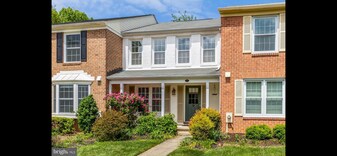 10 Donagh Ct in Timonium, MD - Building Photo