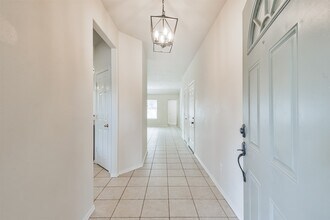 12039 Lucky Meadow Dr in Tomball, TX - Building Photo - Building Photo