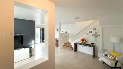 1001 NE 208th St in Miami, FL - Building Photo - Building Photo