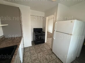 4533 S Elmhurst St in Wichita, KS - Building Photo - Building Photo