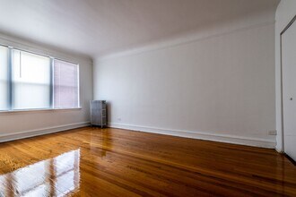 654 N Pine Ave in Chicago, IL - Building Photo - Building Photo