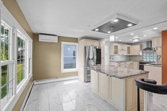 40 Olney Ave in Lincoln, RI - Building Photo - Building Photo