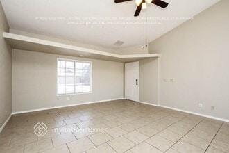 5704 W Villa Theresa Dr in Glendale, AZ - Foto de edificio - Building Photo