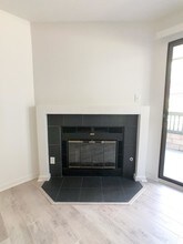 1318 B St-Unit -B112 in Hayward, CA - Building Photo - Building Photo