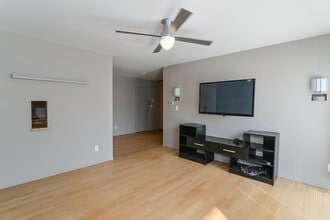 1531 Packard St in Ann Arbor, MI - Foto de edificio - Building Photo