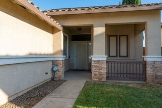 9236 Heathfield Way in Sacramento, CA - Building Photo - Building Photo