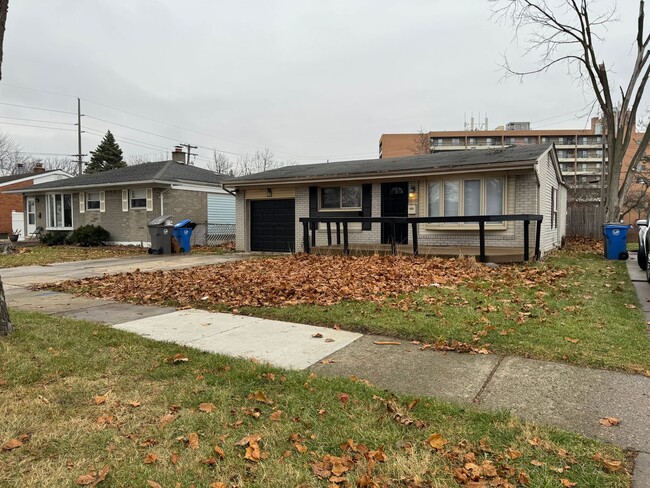 29636 Edward Dr in Inkster, MI - Building Photo - Building Photo