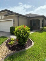 221 Almeria Way in Davenport, FL - Building Photo