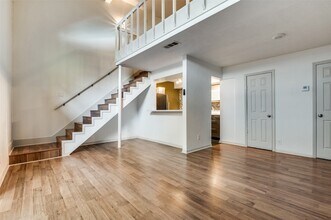 3105 Wycliff Ave in Dallas, TX - Foto de edificio - Building Photo