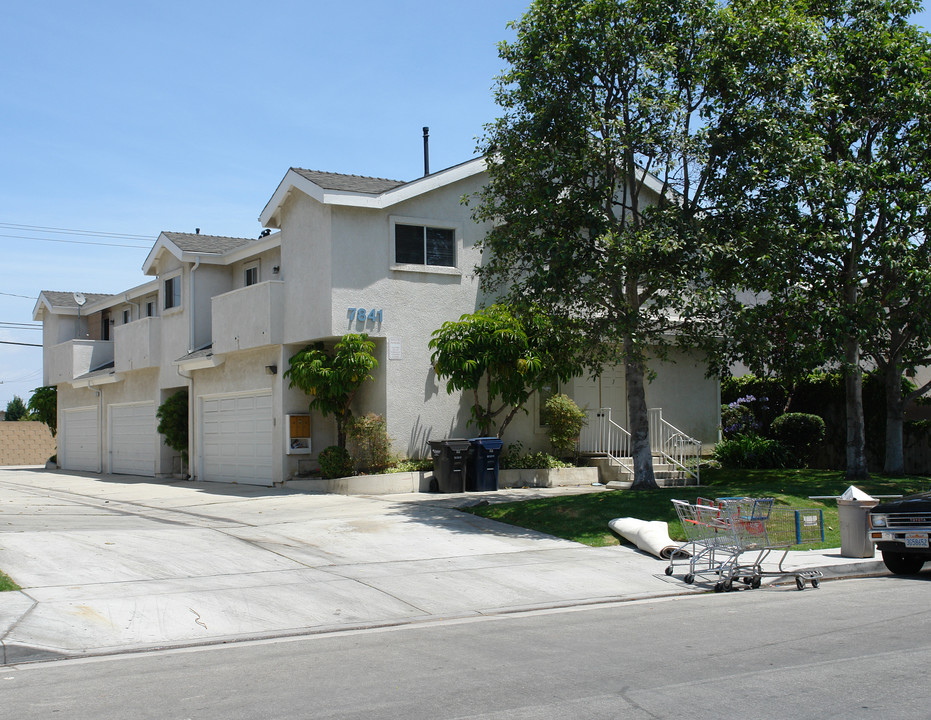 7841 Glencoe Ave in Huntington Beach, CA - Building Photo