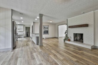 5011 Pineview Terrace in Fayetteville, GA - Building Photo - Building Photo
