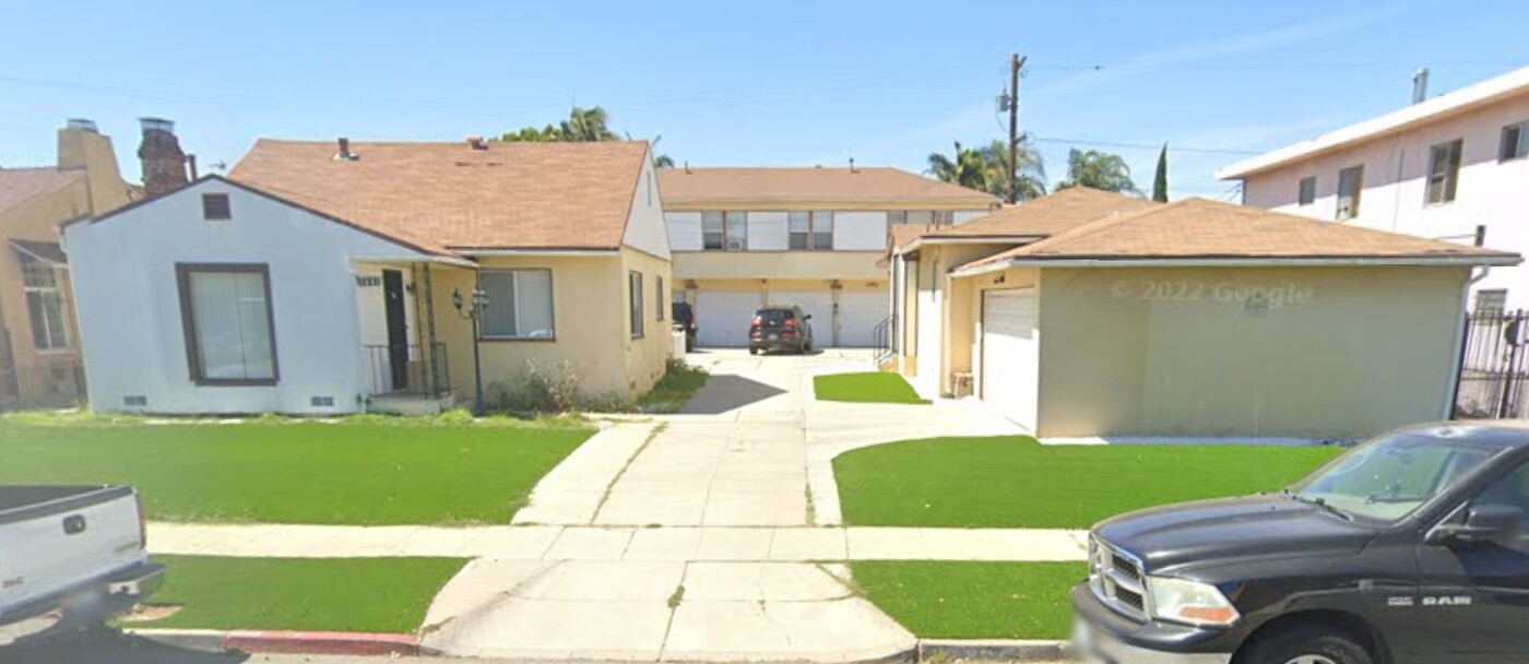 1051 E Hyde Park Blvd, Unit 1051  - 1/2 in Inglewood, CA - Foto de edificio